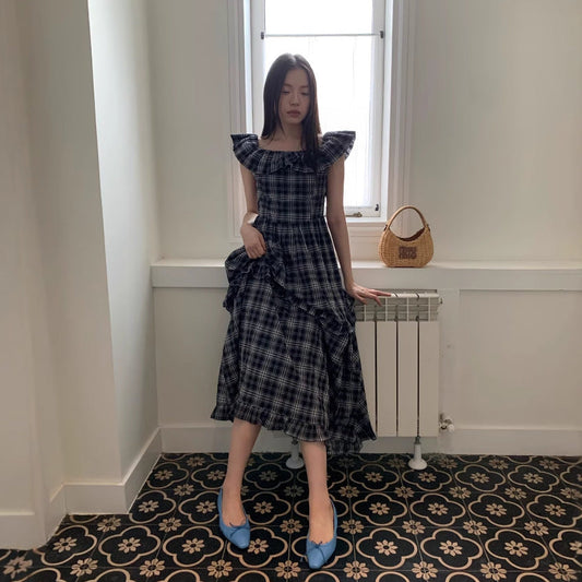 Plaid ruffle edge one-word shoulder suspender dress